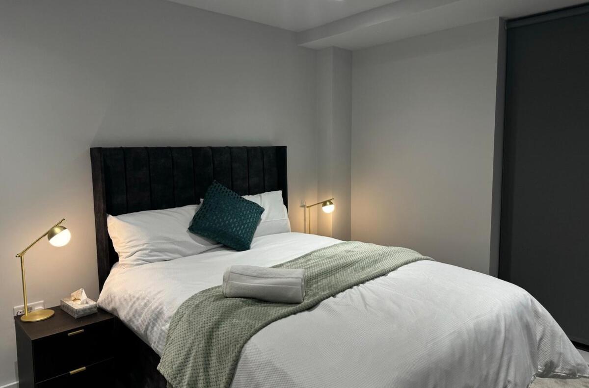Modern 2-Bedroom Apartment In Heart Of リヴァプール エクステリア 写真